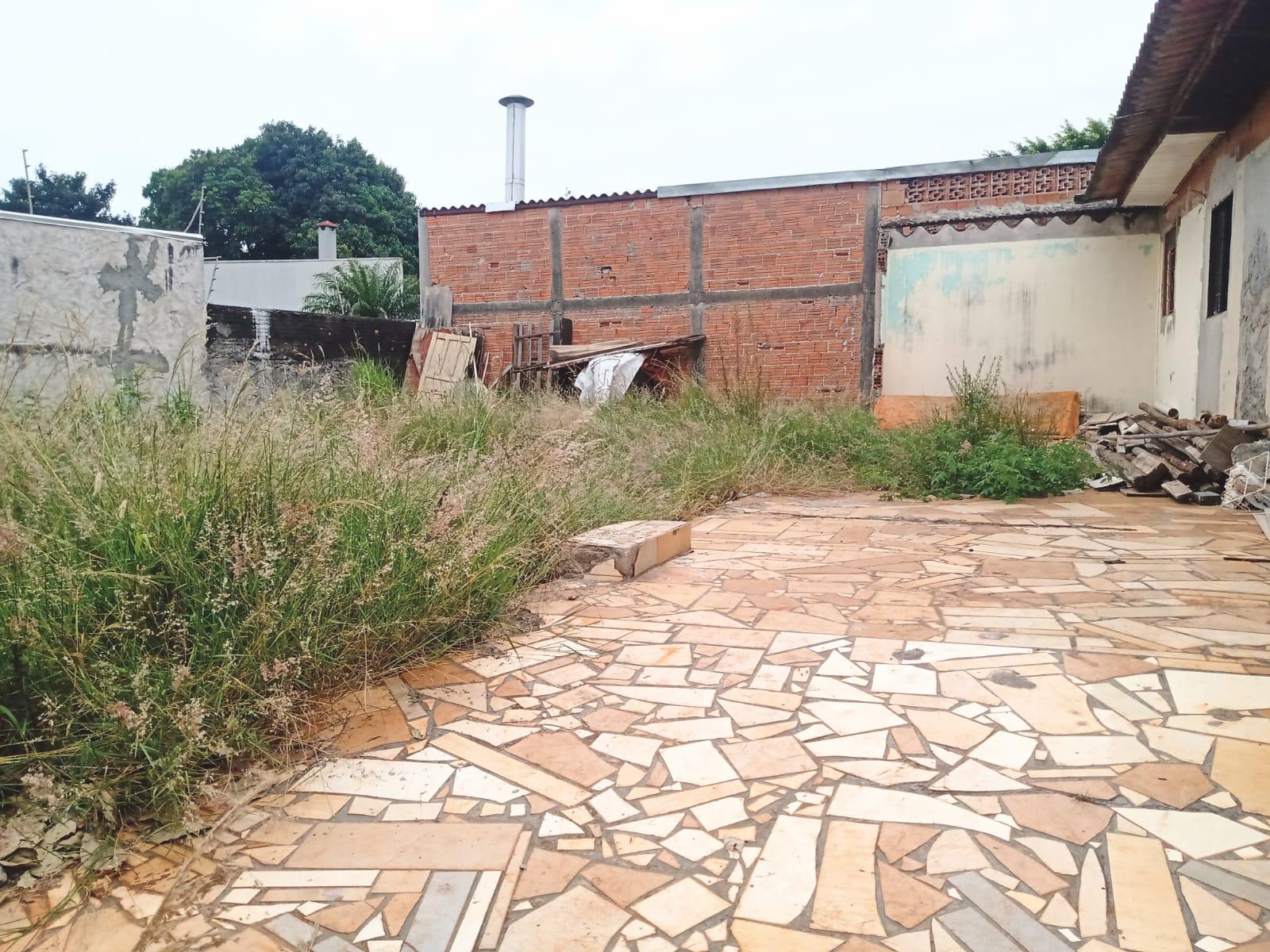 VRL40 Vende terreno com casa vila são joão