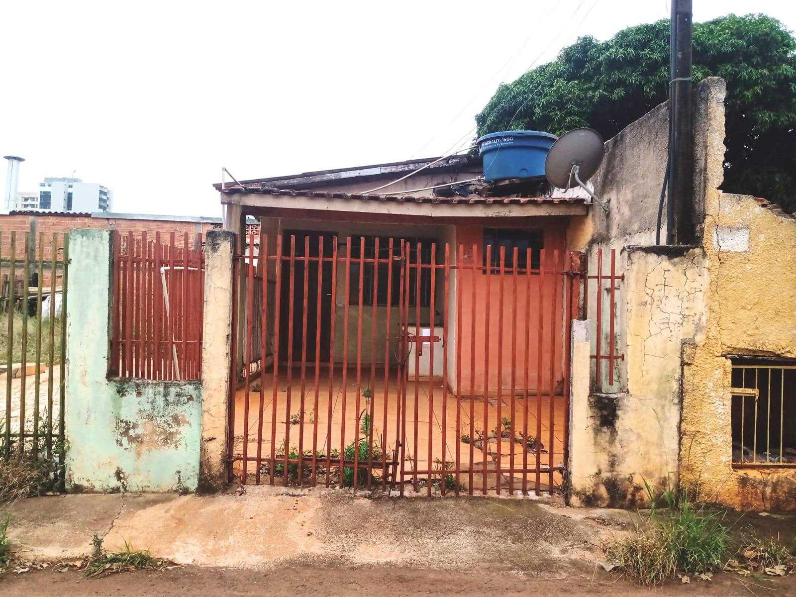 VRL40 Vende terreno com casa vila são joão